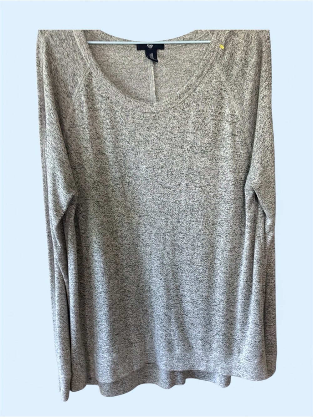 GAP Women's Medium Light Heather Gray Long Sleeve Scoop Neck Top